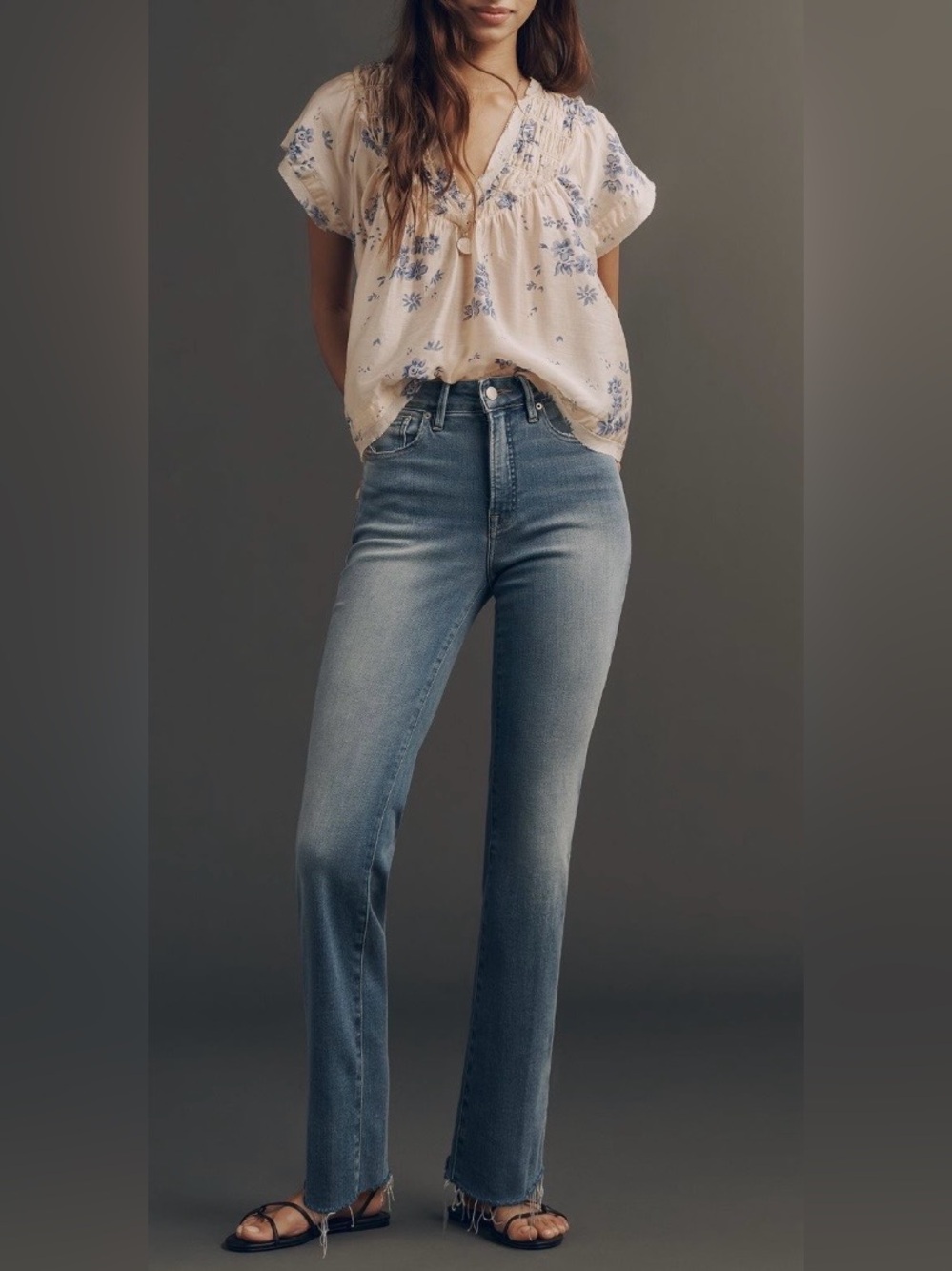 Good American Straight-Leg Jeans. Size 8